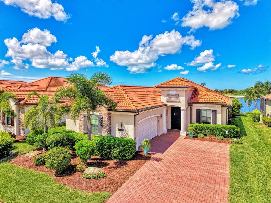 Property photo for 23423 WAVERLY CIRCLE, Venice, FL