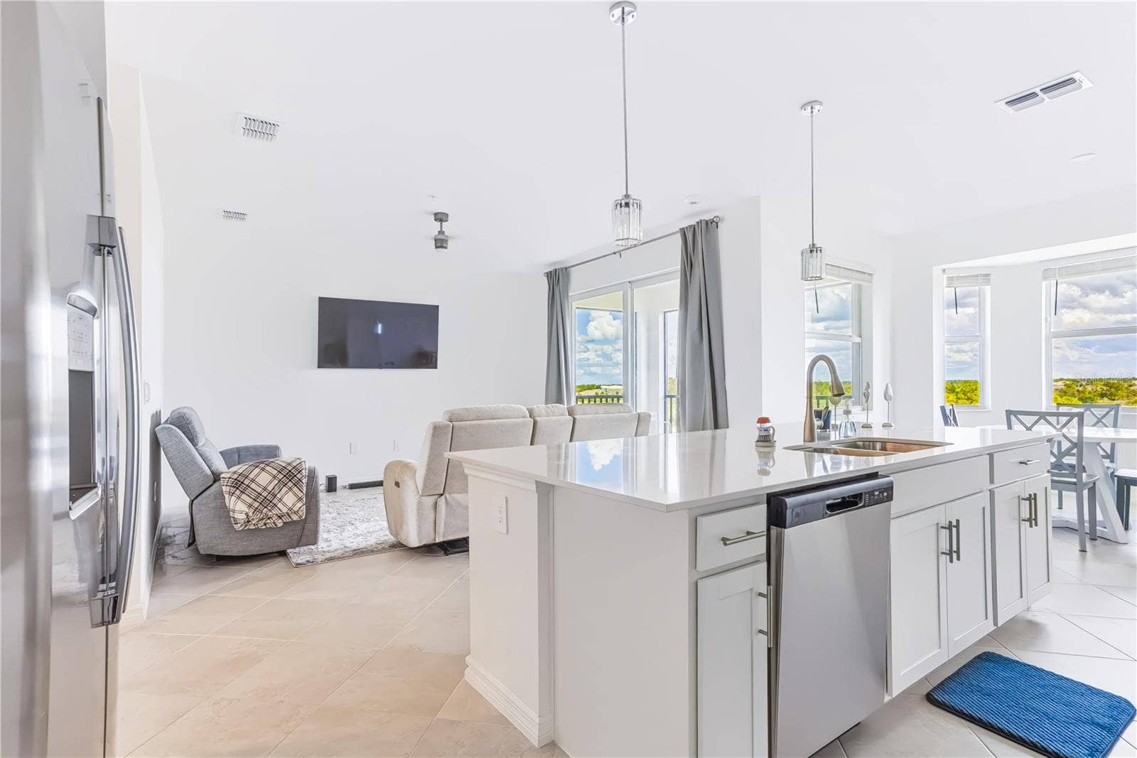 17600 OPAL SAND DRIVE, #402, Venice, FL 34293 Kitchen/Living Room