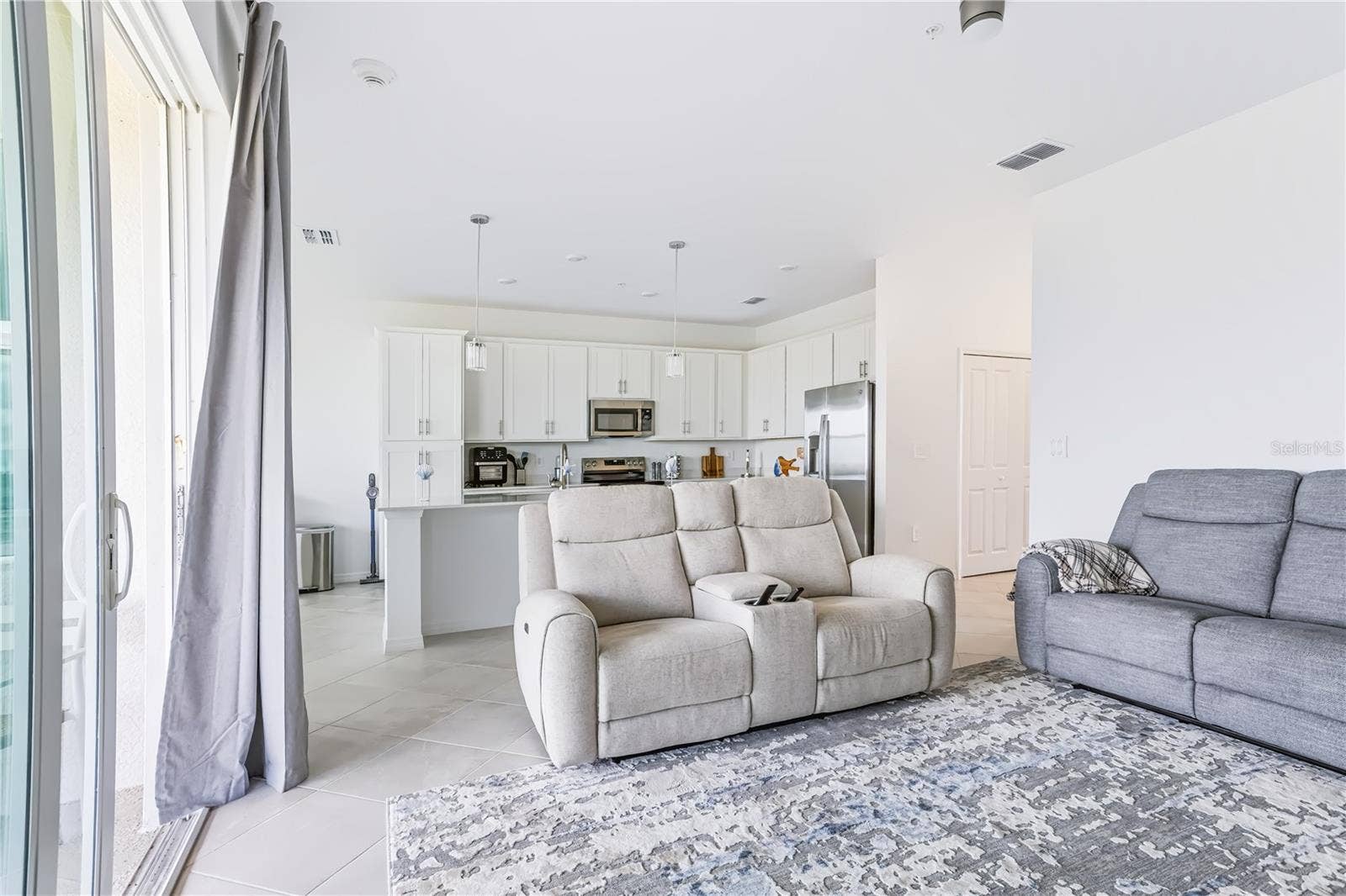 17600 OPAL SAND DRIVE, #402, Venice, FL 34293 Living Room