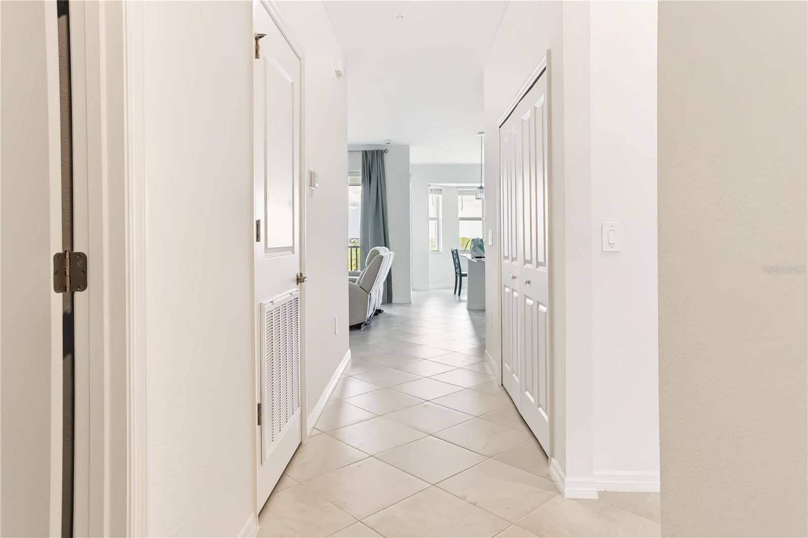 17600 OPAL SAND DRIVE, #402, Venice, FL 34293 Entrance Hallway