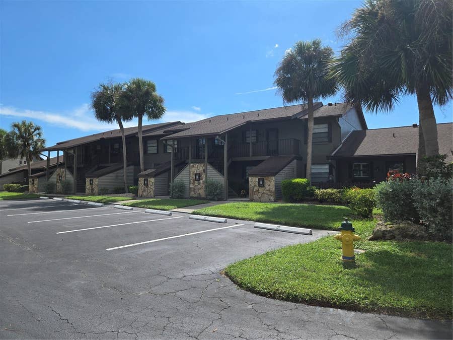 Property photo for 927 CAPRI ISLES BOULEVARD, #10, Venice, FL
