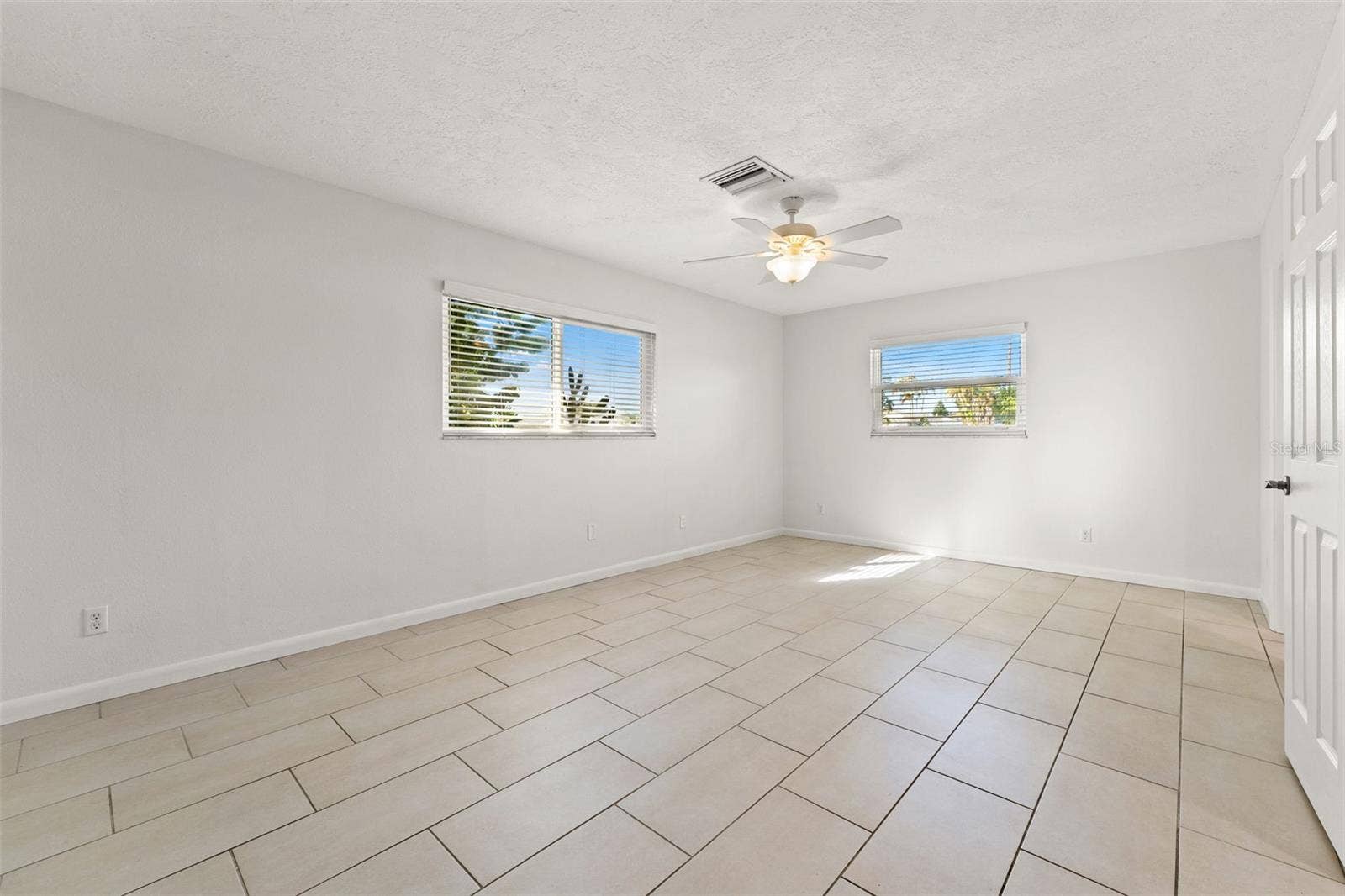 512 GLEN OAK ROAD, Venice, FL 34293 Primary bedroom