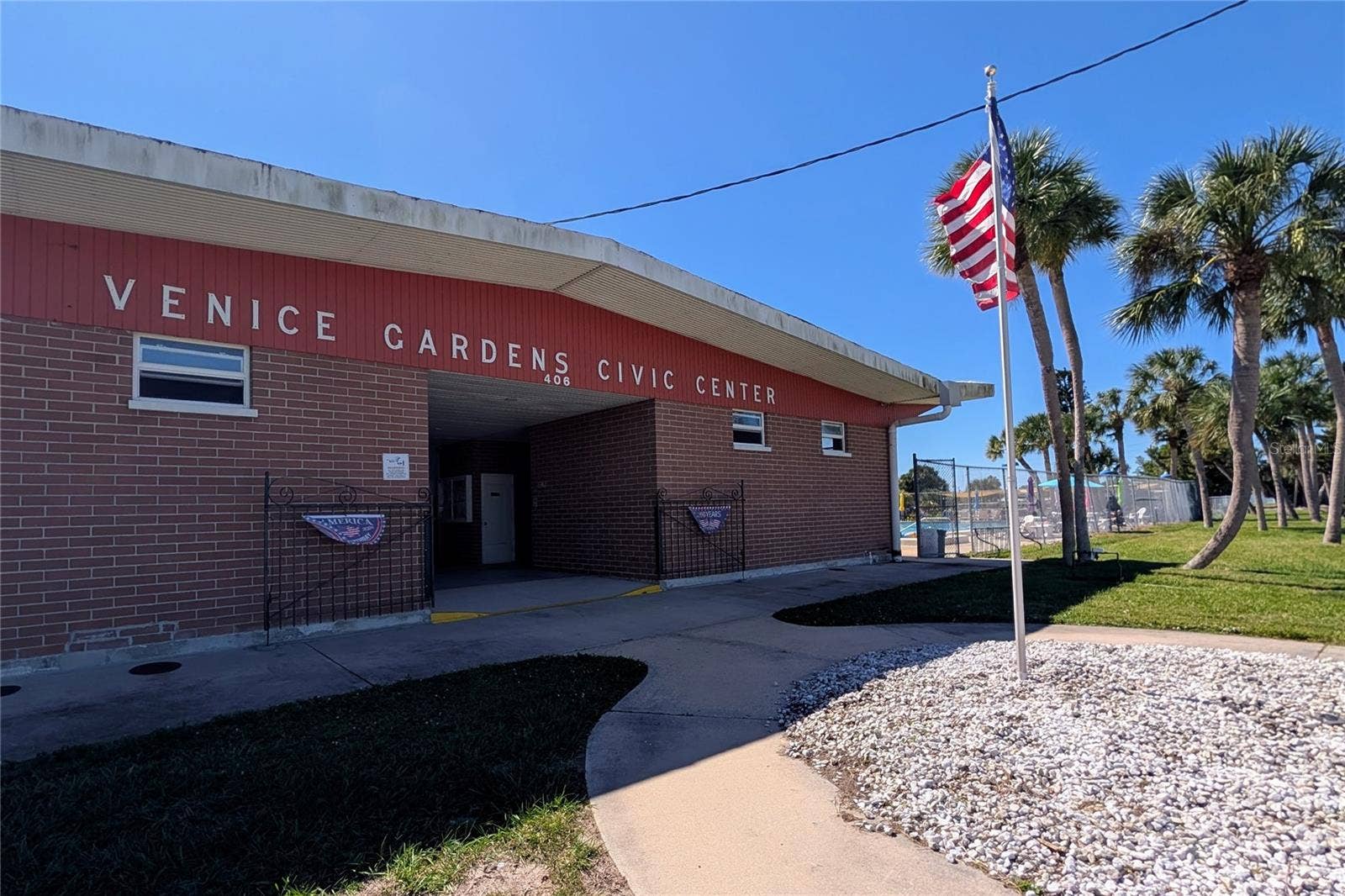 512 GLEN OAK ROAD, Venice, FL 34293 Venice Gardens Civic Center (optional membership)