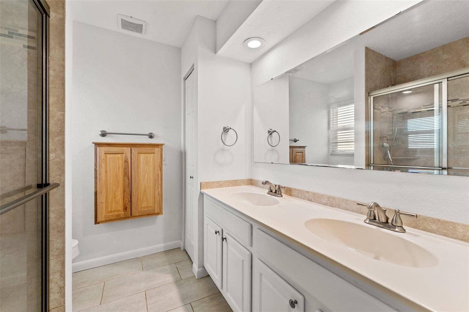 512 GLEN OAK ROAD, Venice, FL 34293 Primary ensuite bath
