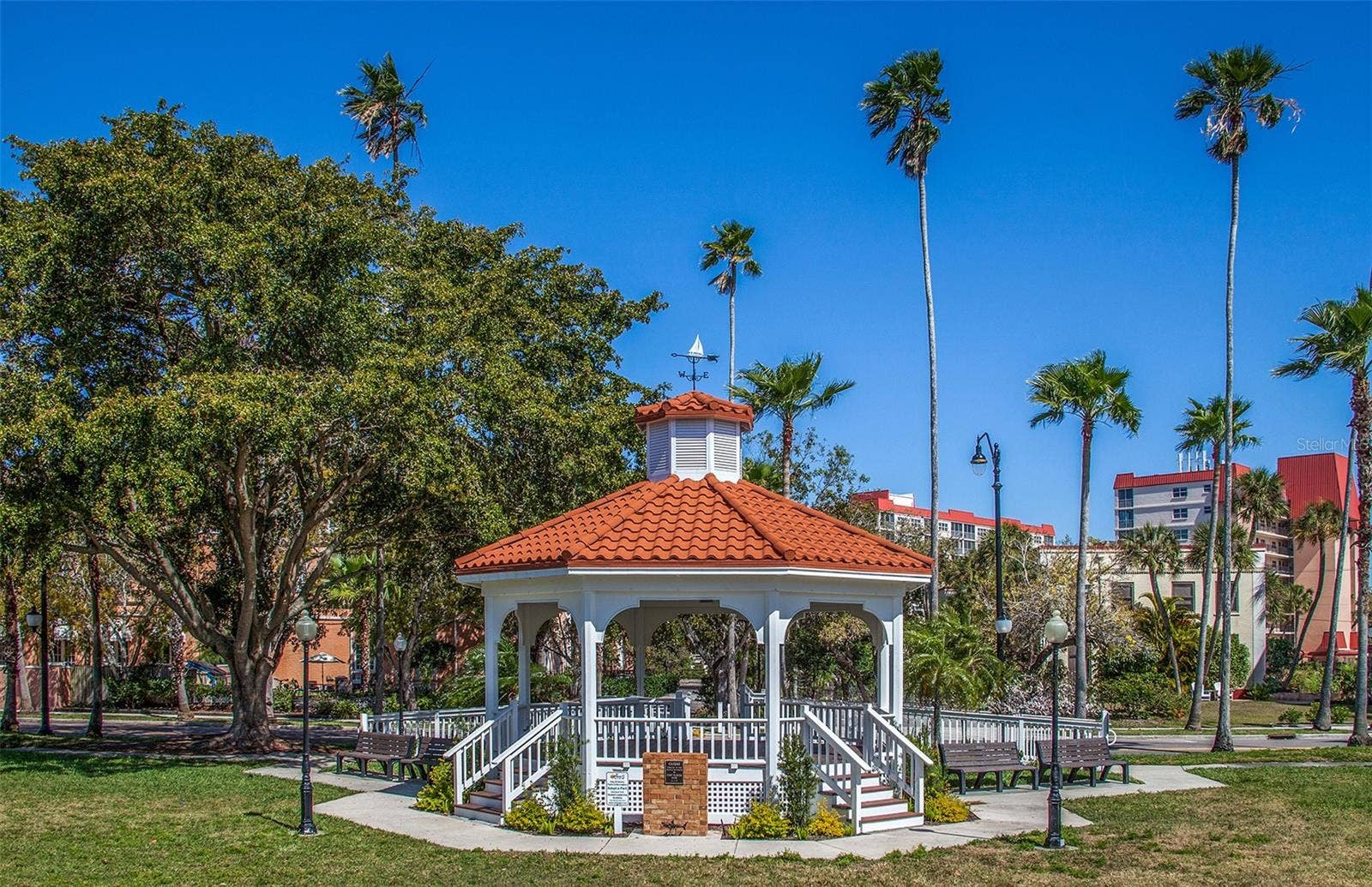 810 CARNOUSTIE DRIVE, Venice, FL 34293 810 CARNOUSTIE DRIVE, Venice, FL 34293