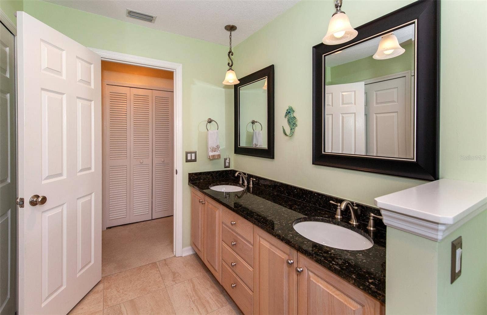 810 CARNOUSTIE DRIVE, Venice, FL 34293 810 CARNOUSTIE DRIVE, Venice, FL 34293
