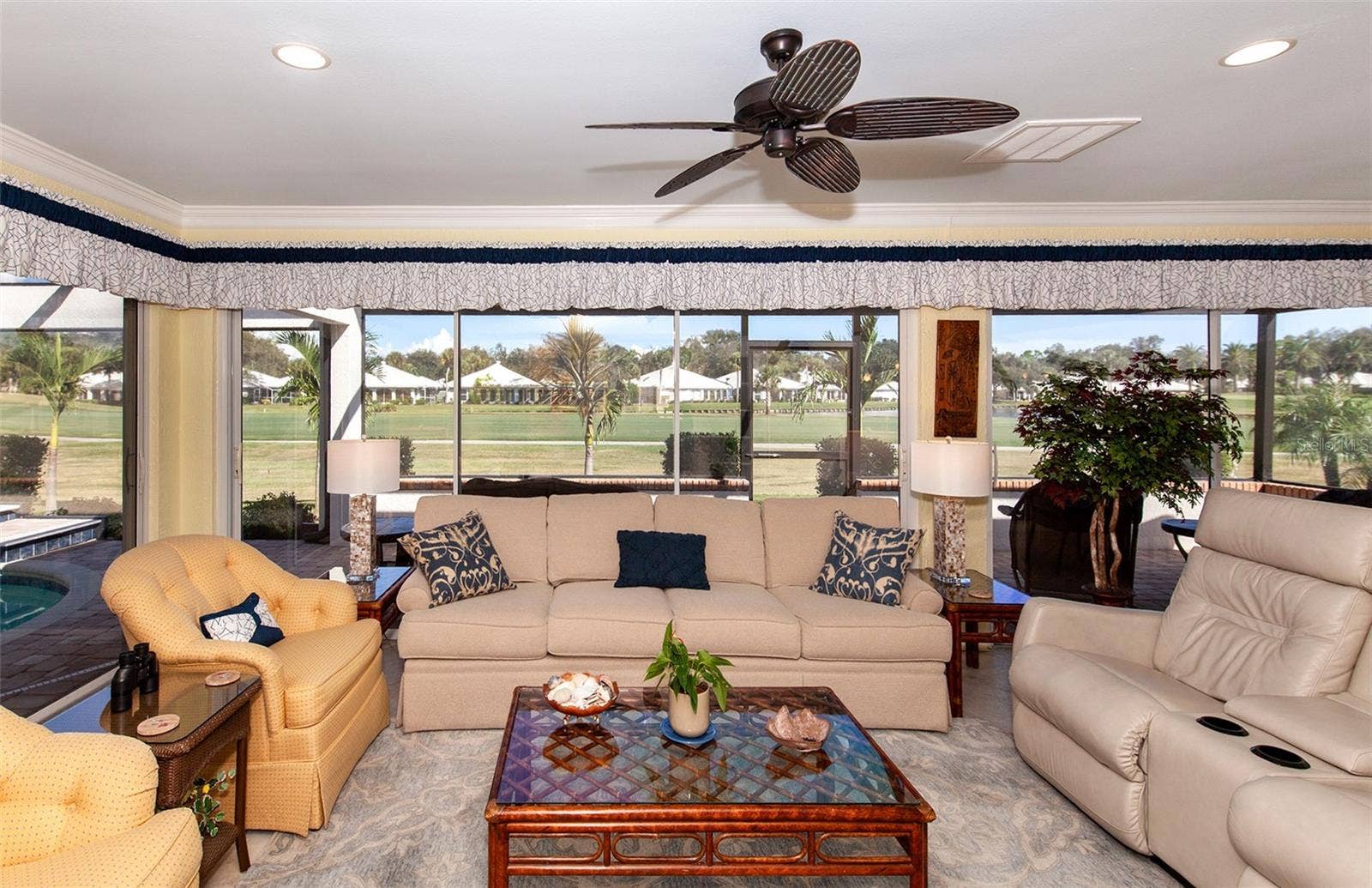 810 CARNOUSTIE DRIVE, Venice, FL 34293 Florida room overlooking the golf course