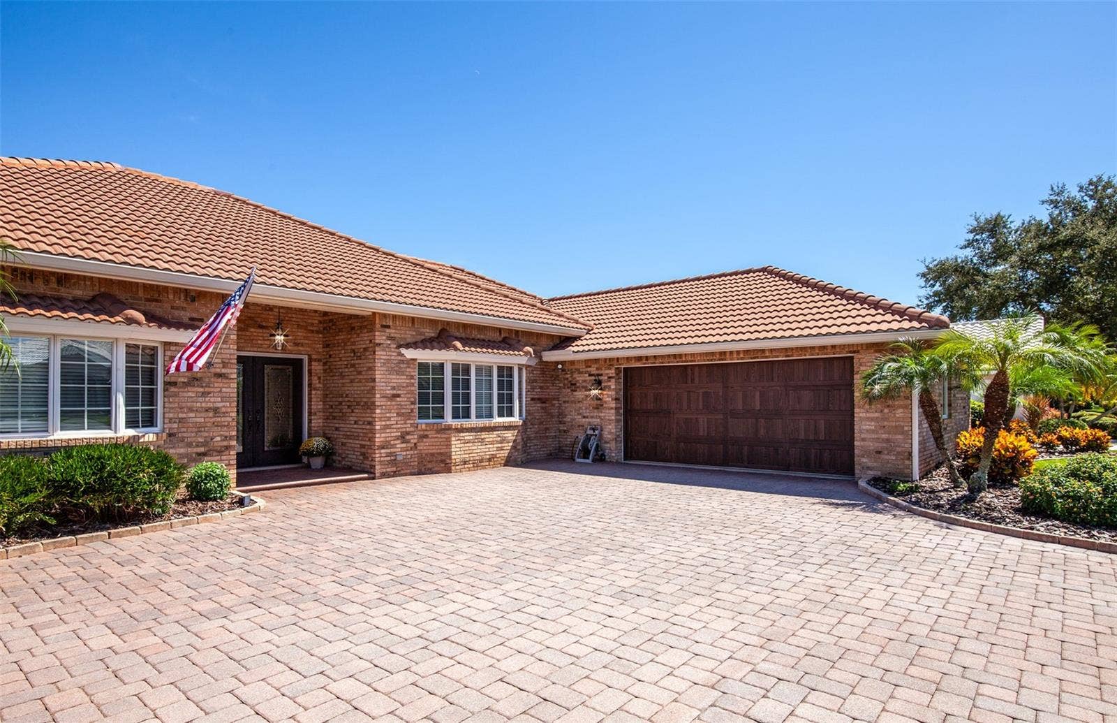 810 CARNOUSTIE DRIVE, Venice, FL 34293 810 CARNOUSTIE DRIVE, Venice, FL 34293