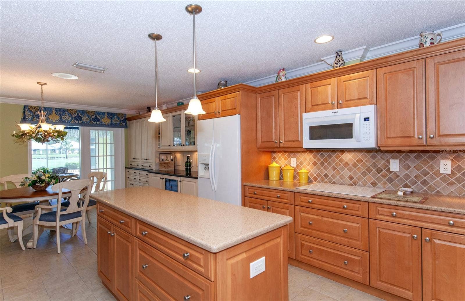 810 CARNOUSTIE DRIVE, Venice, FL 34293 810 CARNOUSTIE DRIVE, Venice, FL 34293