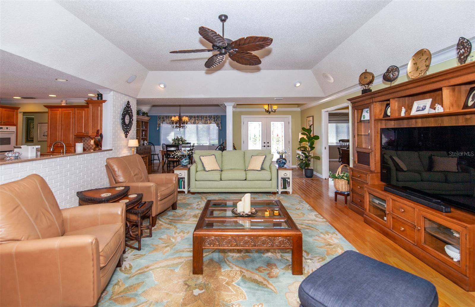 810 CARNOUSTIE DRIVE, Venice, FL 34293 810 CARNOUSTIE DRIVE, Venice, FL 34293