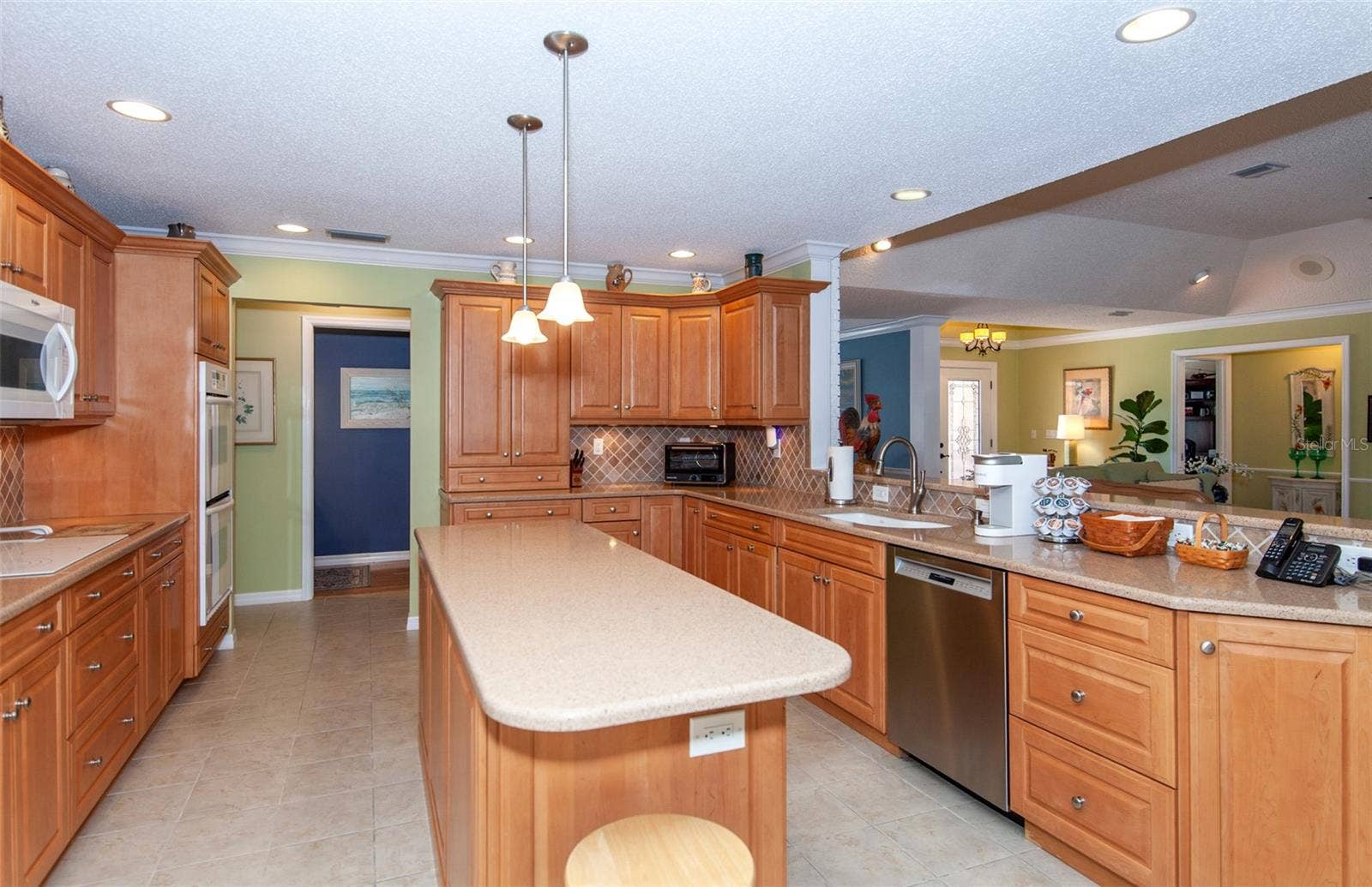810 CARNOUSTIE DRIVE, Venice, FL 34293 810 CARNOUSTIE DRIVE, Venice, FL 34293