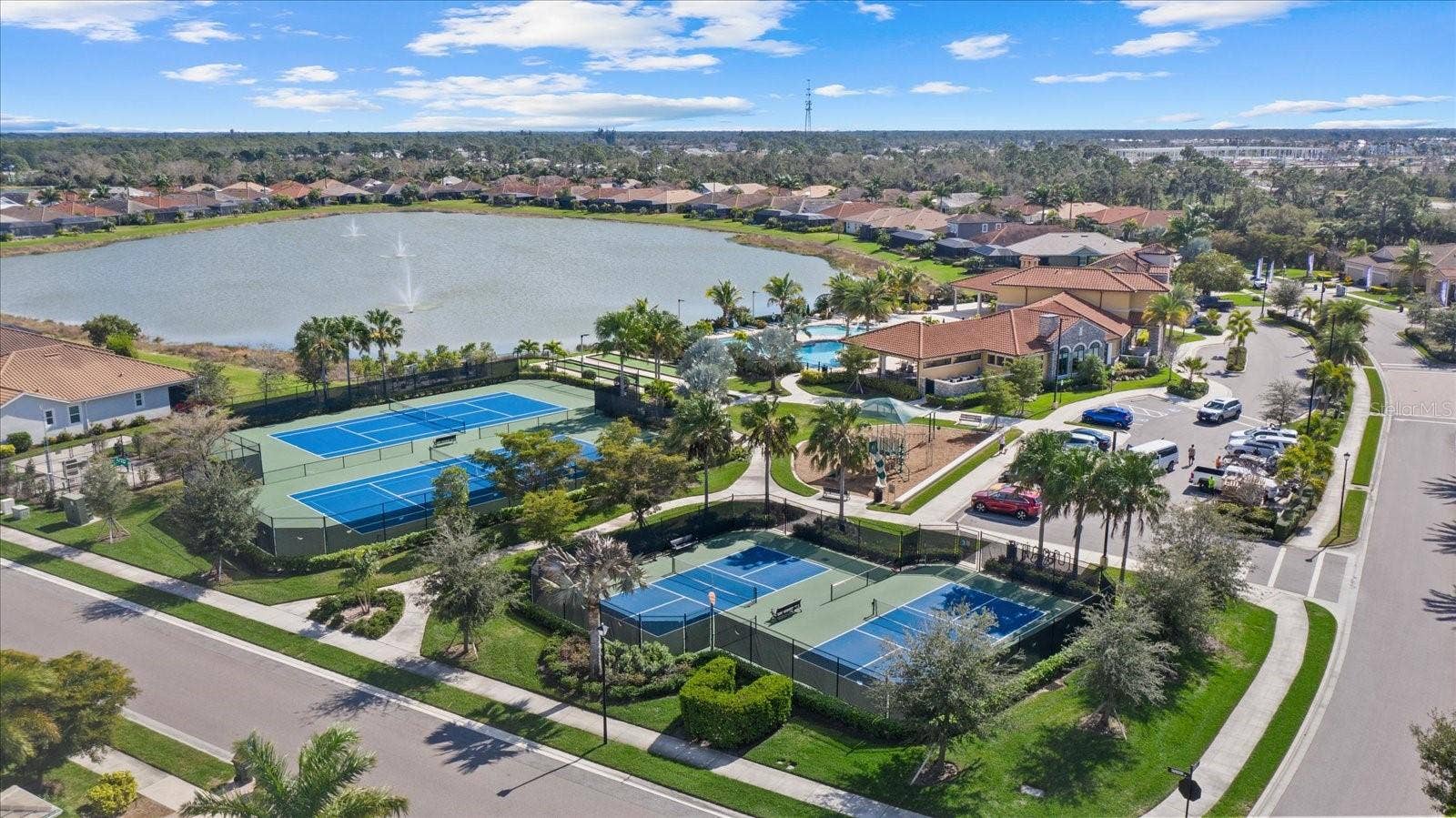 11925 BOHEMIAN PLACE, Venice, FL 34293 Resort Style Amenities