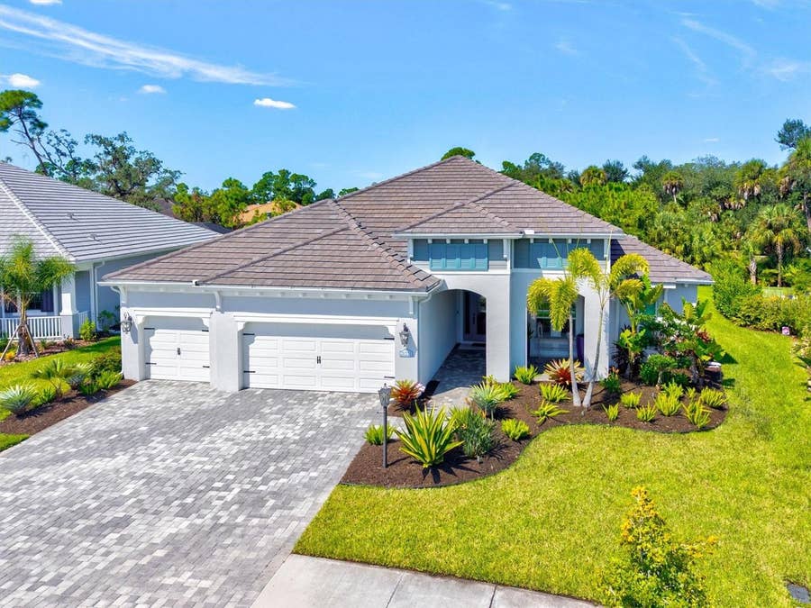Property photo for 21221 HOLMES CIRCLE, Venice, FL