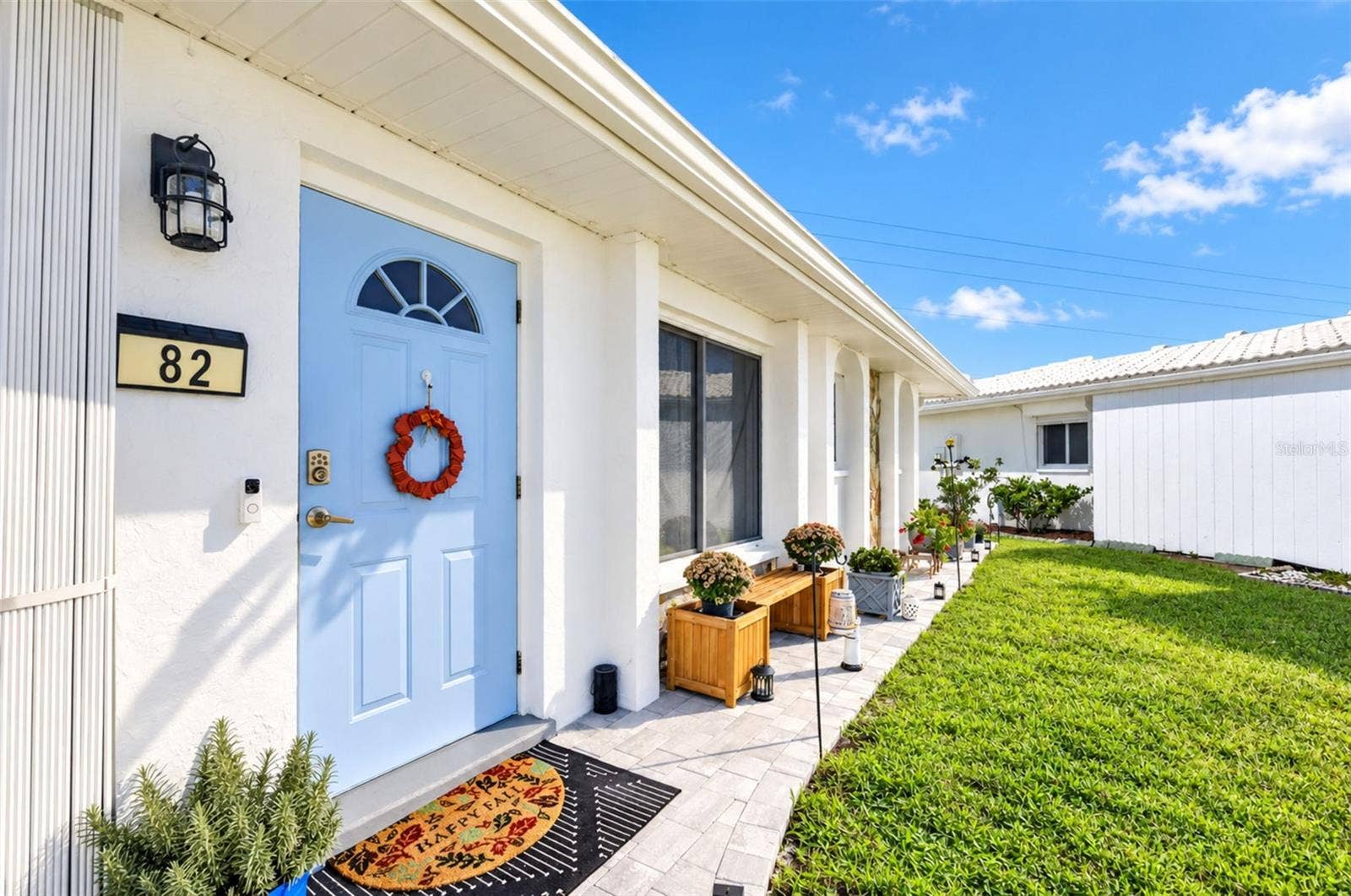 82 CIRCLEWOOD DRIVE, #A3-4, Venice, FL 34293 Front entryway