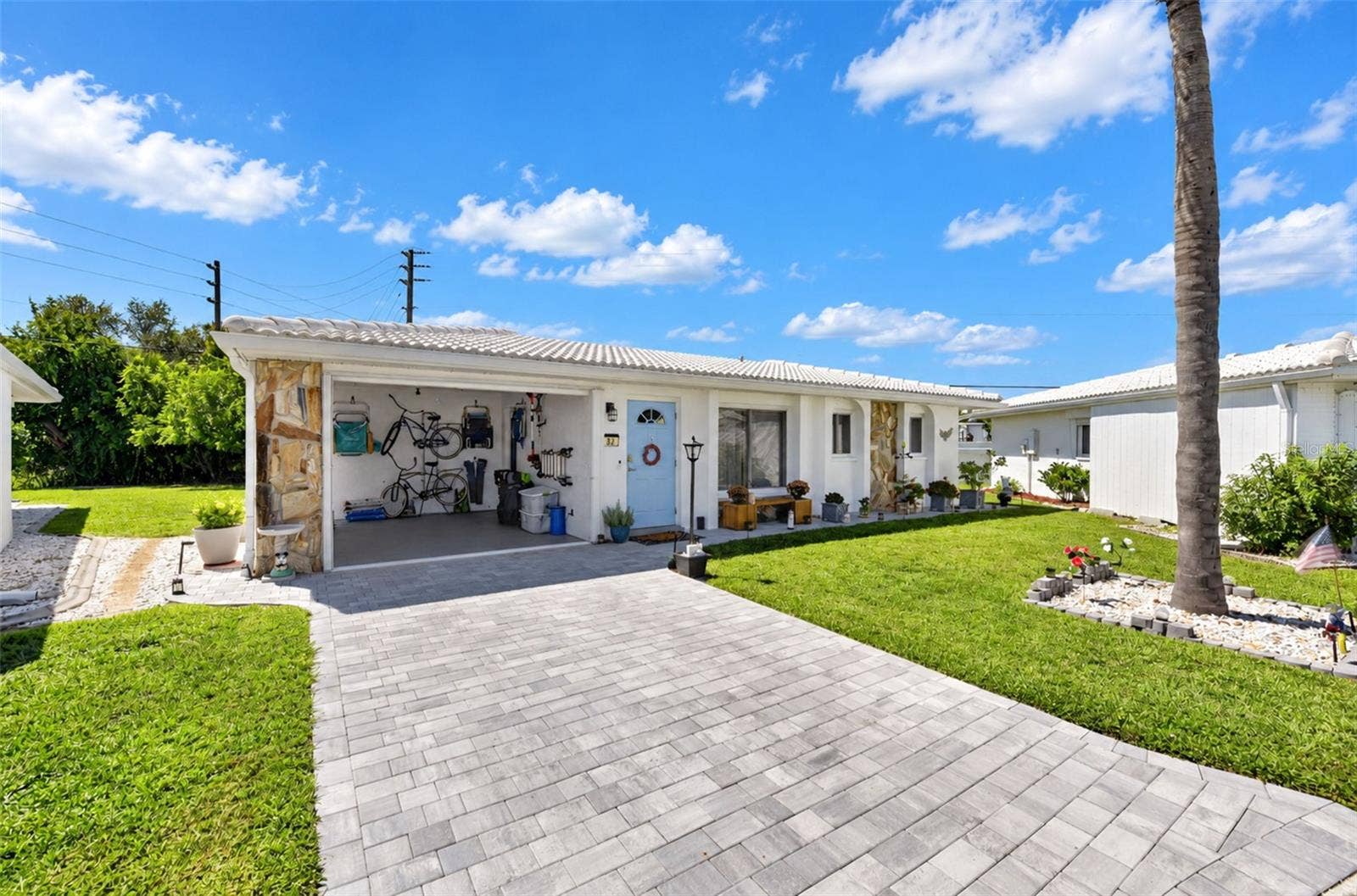 82 CIRCLEWOOD DRIVE, #A3-4, Venice, FL 34293 Driveway pavers installed 2026