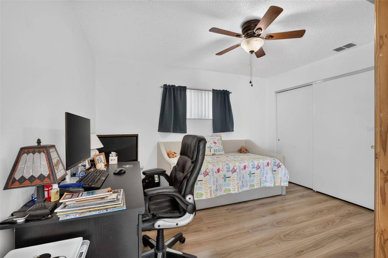 82 CIRCLEWOOD DRIVE, #A3-4, Venice, FL 34293 Guest bedroom
