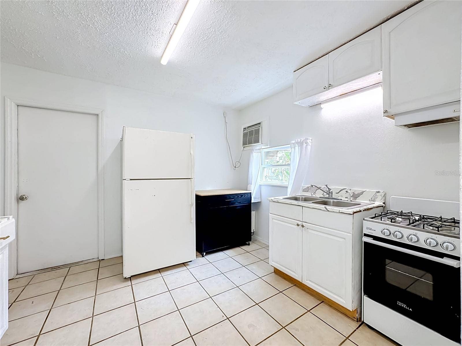 804 66TH AVENUE W, Bradenton, FL 34207
