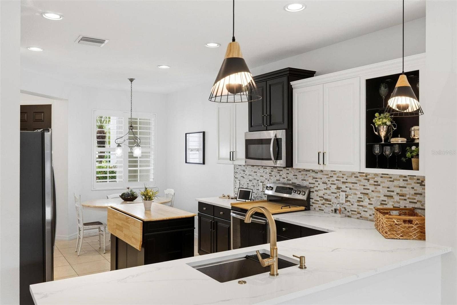 10828 LERWICK CIRCLE, Englewood, FL 34223 10828 LERWICK CIRCLE, Englewood, FL 34223