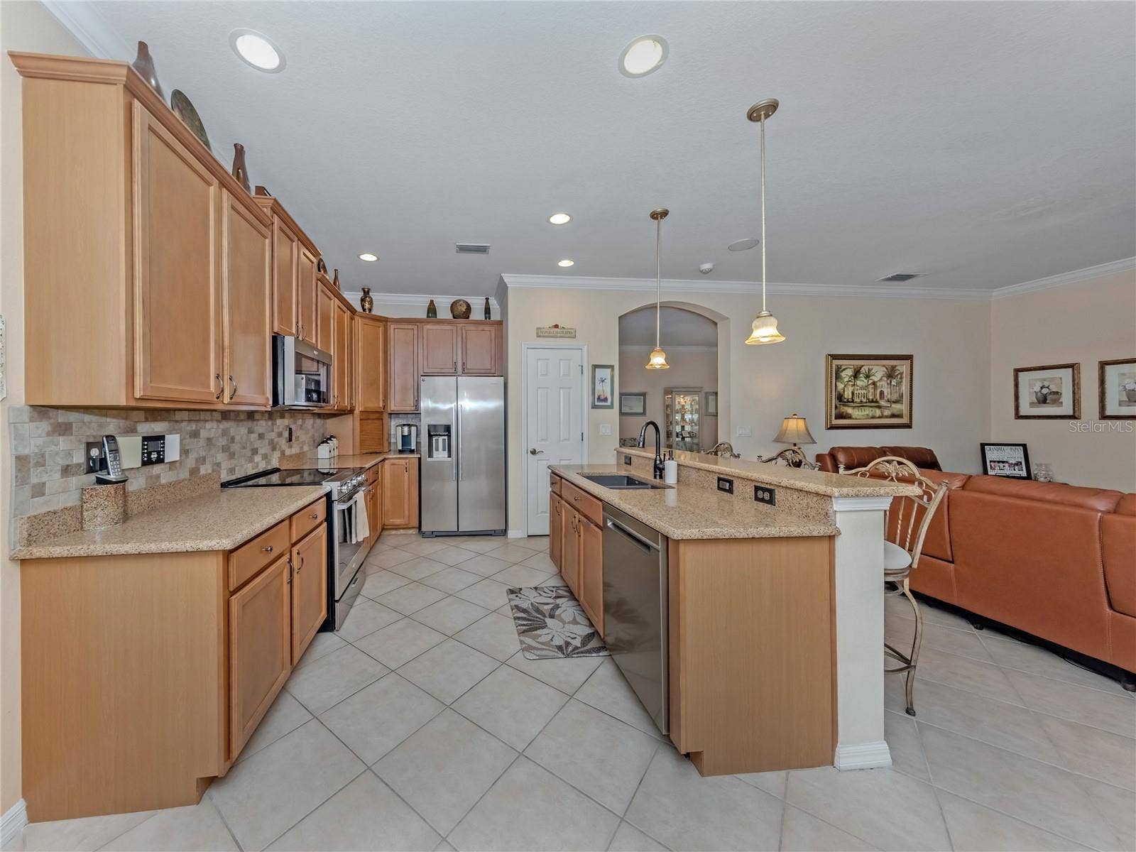 20684 CAPELLO DRIVE, Venice, FL 34292 Kitchen with High End Digital appliandes