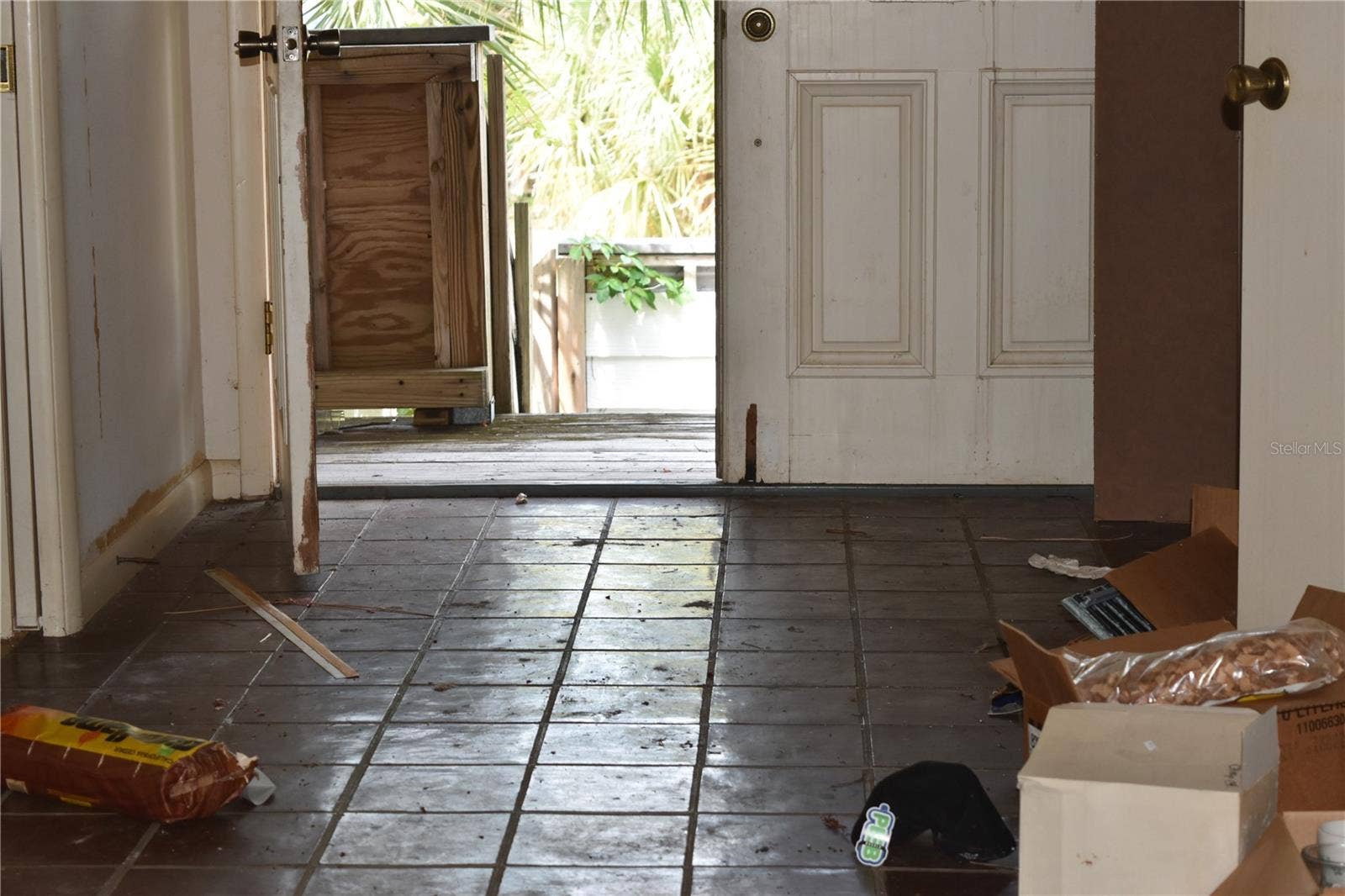 8475 MANASOTA KEY ROAD, Englewood, FL 34223 Foyer