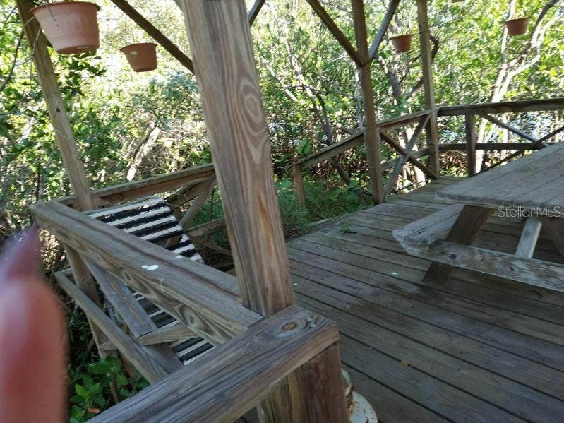 8475 MANASOTA KEY ROAD, Englewood, FL 34223 Island Hut