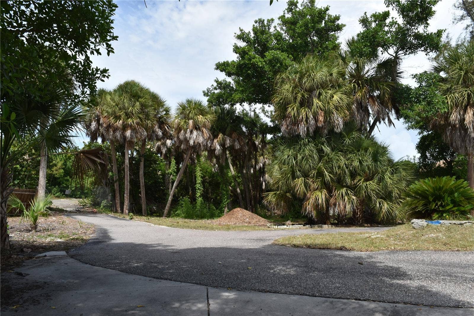 8475 MANASOTA KEY ROAD, Englewood, FL 34223 8475 MANASOTA KEY ROAD, Englewood, FL 34223