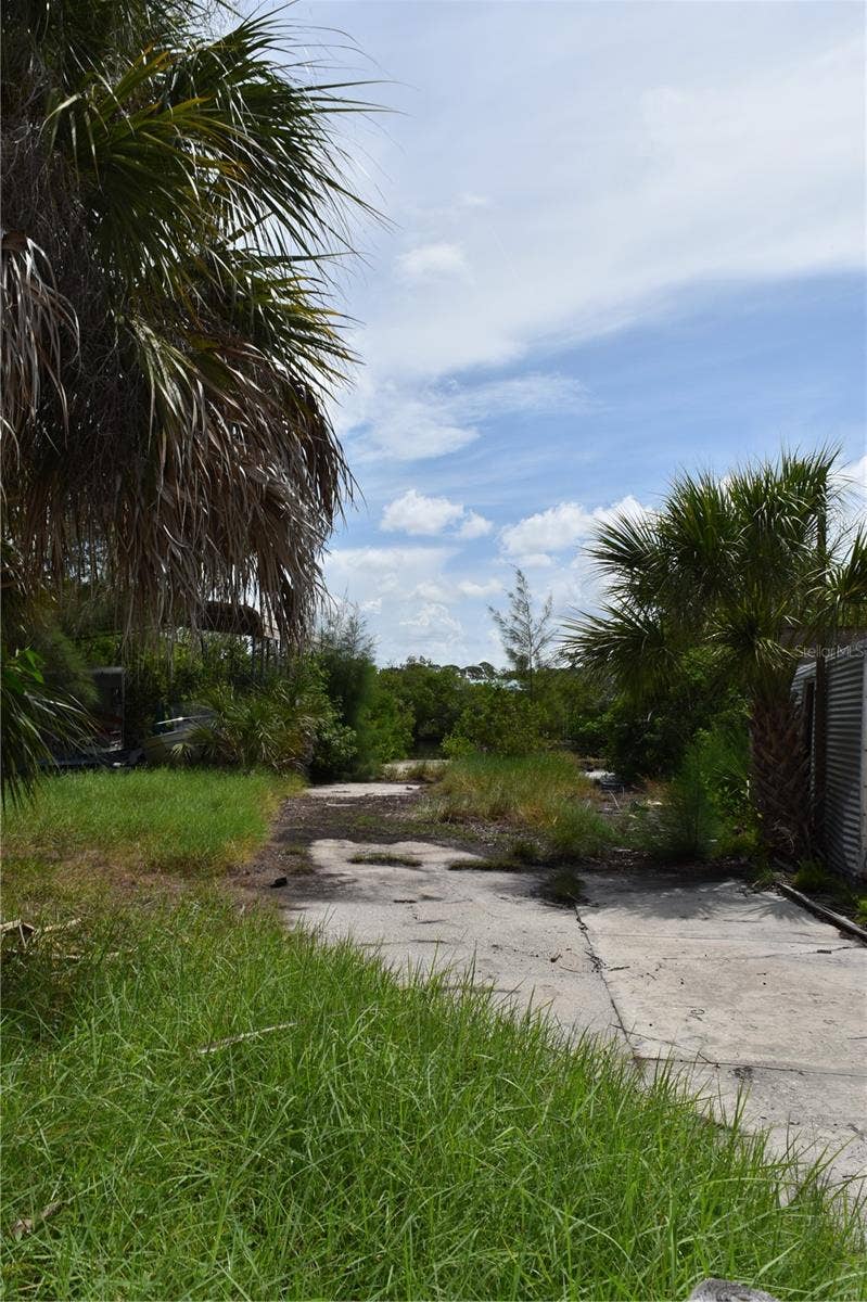 8475 MANASOTA KEY ROAD, Englewood, FL 34223 8475 MANASOTA KEY ROAD, Englewood, FL 34223