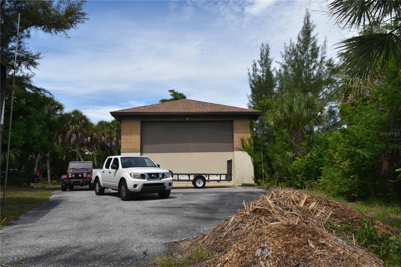 8475 MANASOTA KEY ROAD, Englewood, FL 34223 RV Garage