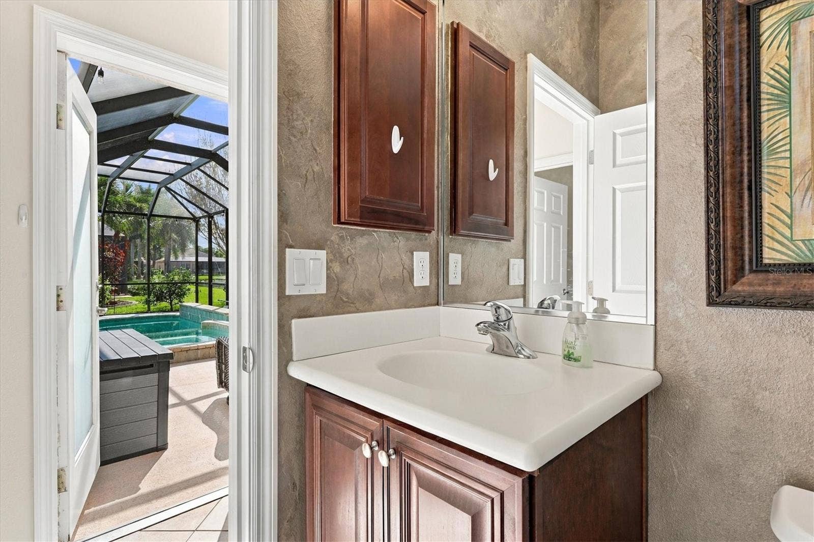 2213 MESIC HAMMOCK WAY, Venice, FL 34292 2213 MESIC HAMMOCK WAY, Venice, FL 34292