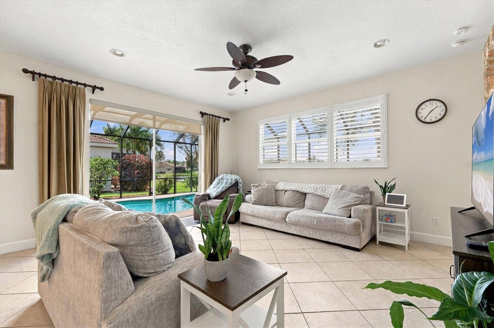 2213 MESIC HAMMOCK WAY, Venice, FL 34292 2213 MESIC HAMMOCK WAY, Venice, FL 34292