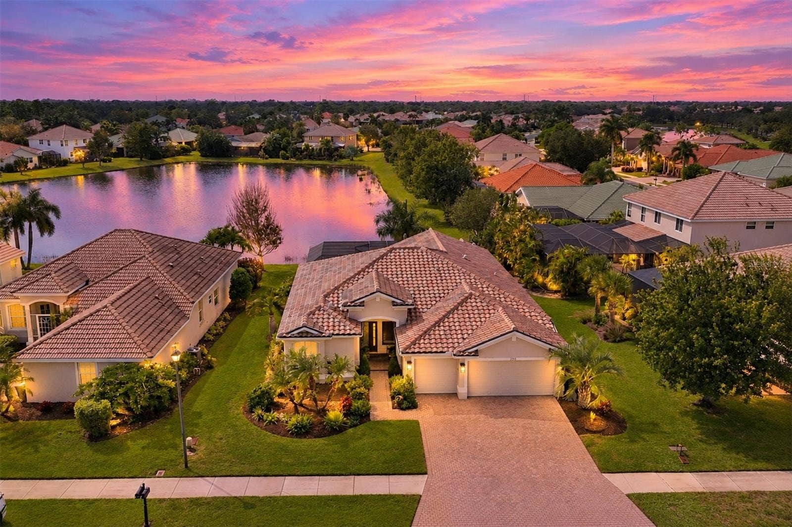 2213 MESIC HAMMOCK WAY, Venice, FL 34292 2213 MESIC HAMMOCK WAY, Venice, FL 34292