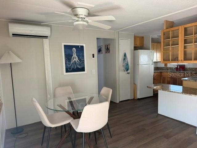 125 PARK AVENUE, Venice, FL 34292 125 PARK AVENUE, Venice, FL 34292