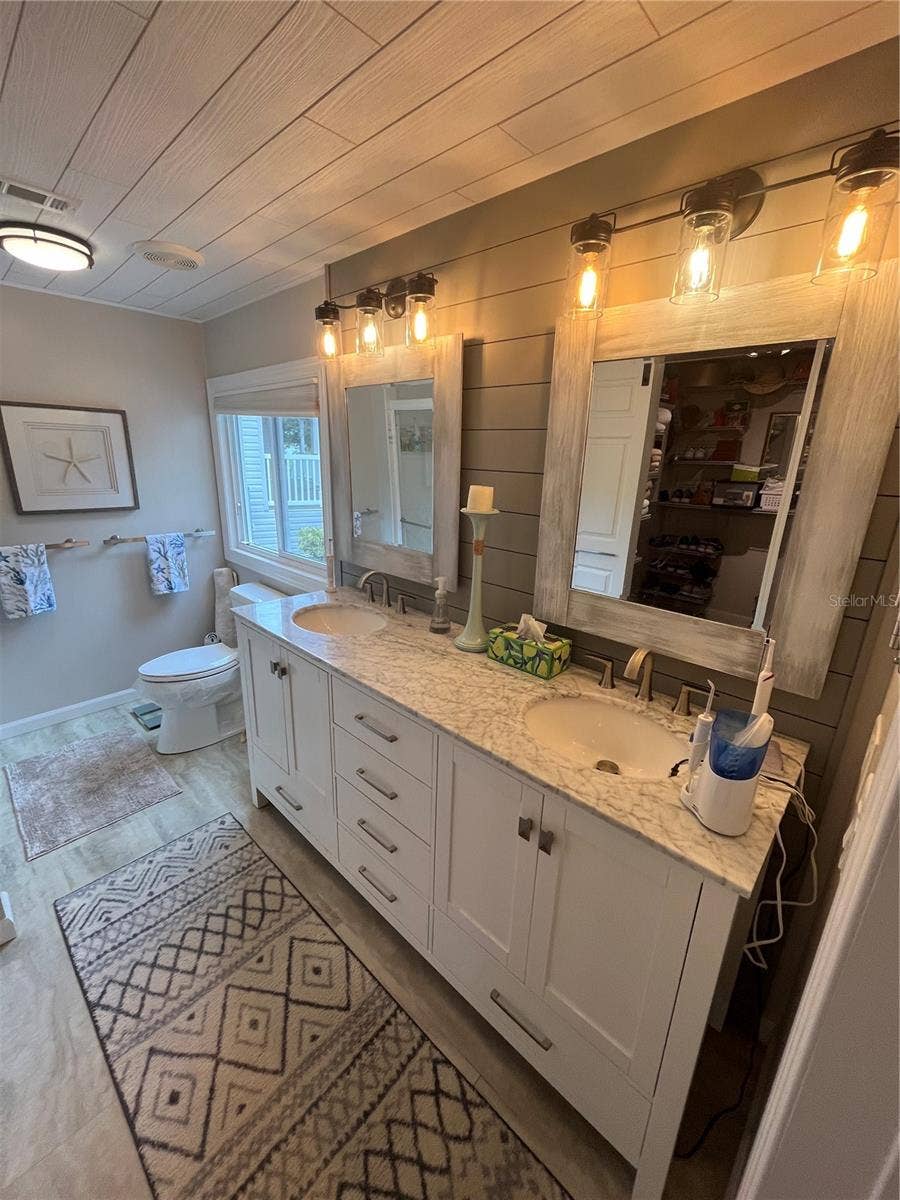 623 CERVINA DRIVE, Venice, FL 34285
