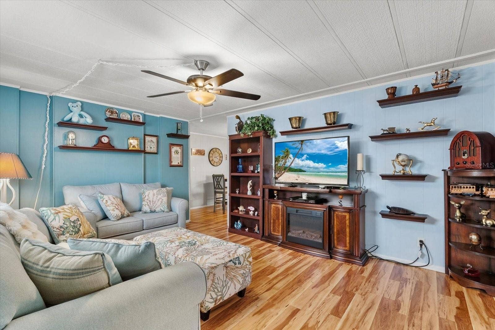 560 FAIRMOUNT DRIVE, North Port, FL 34287 560 FAIRMOUNT DRIVE, North Port, FL 34287