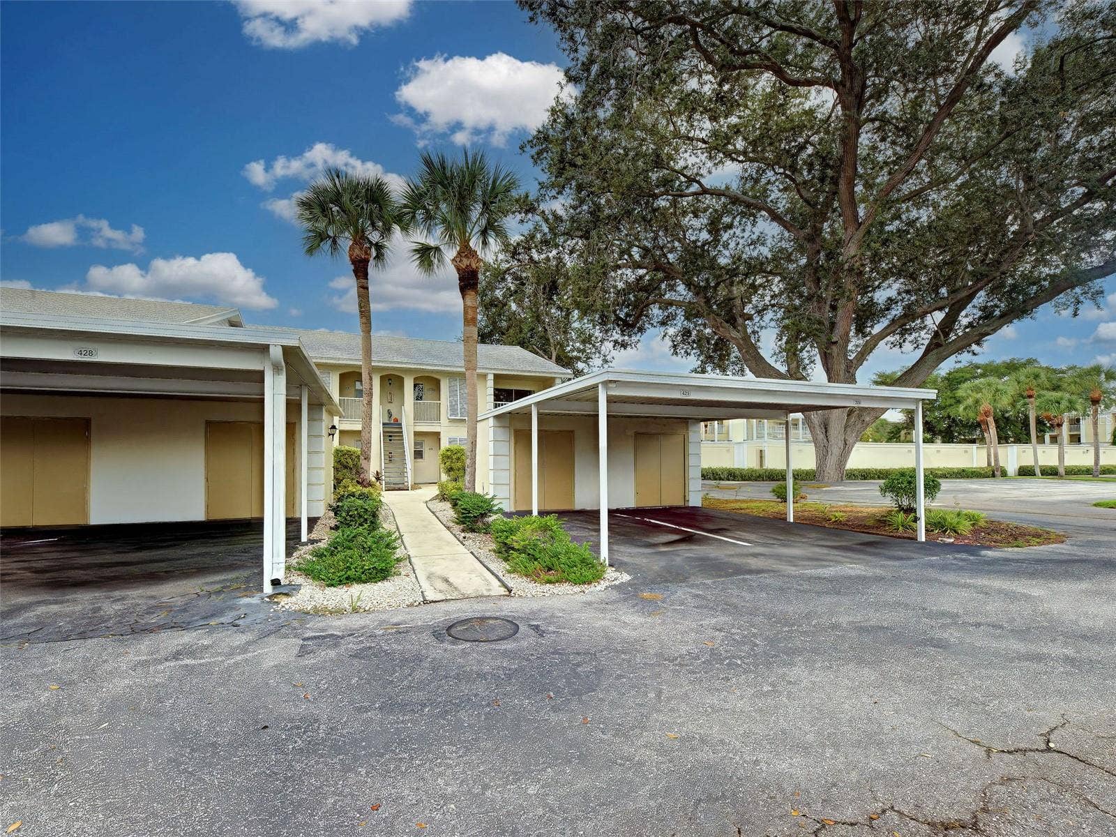 435 CERROMAR LANE, #329, Venice, FL 34293