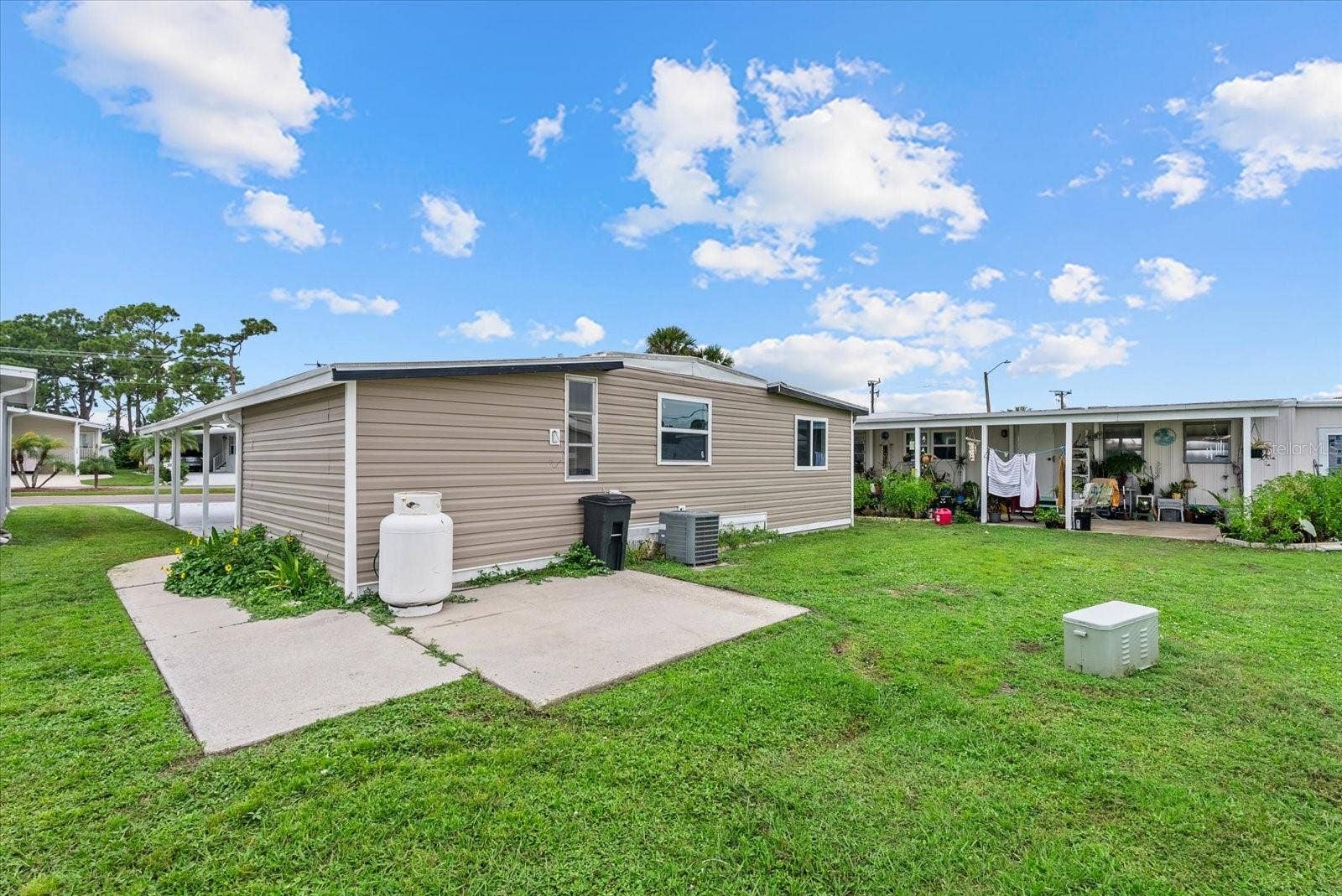 225 BLACKBURN BOULEVARD, North Port, FL 34287