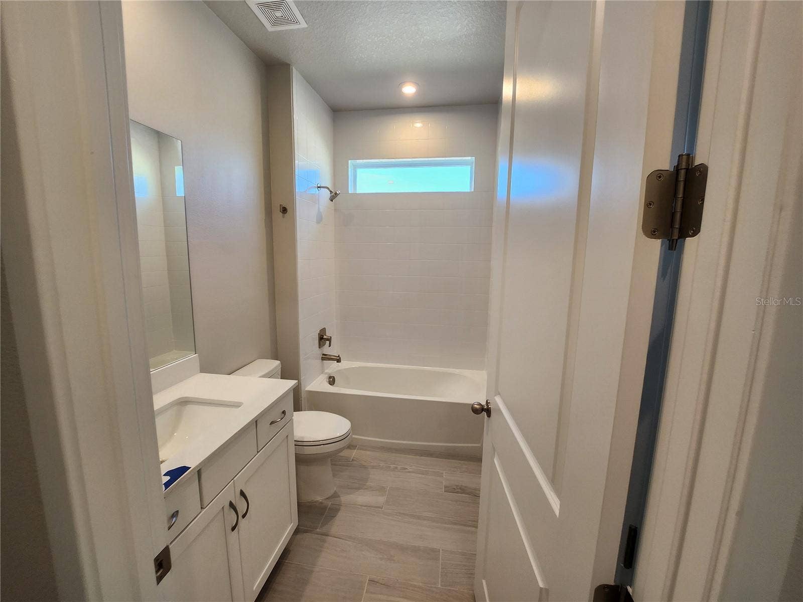 20465 BANDERA PLACE, Venice, FL 34293 Guest Bathroom