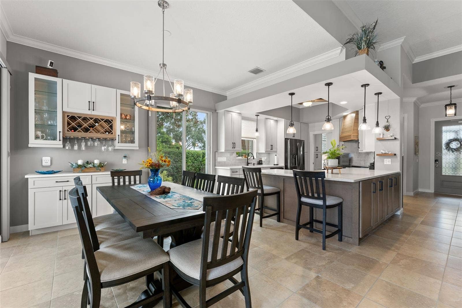 13150 GUYANA STREET, Venice, FL 34293 Custom built-in dry bar