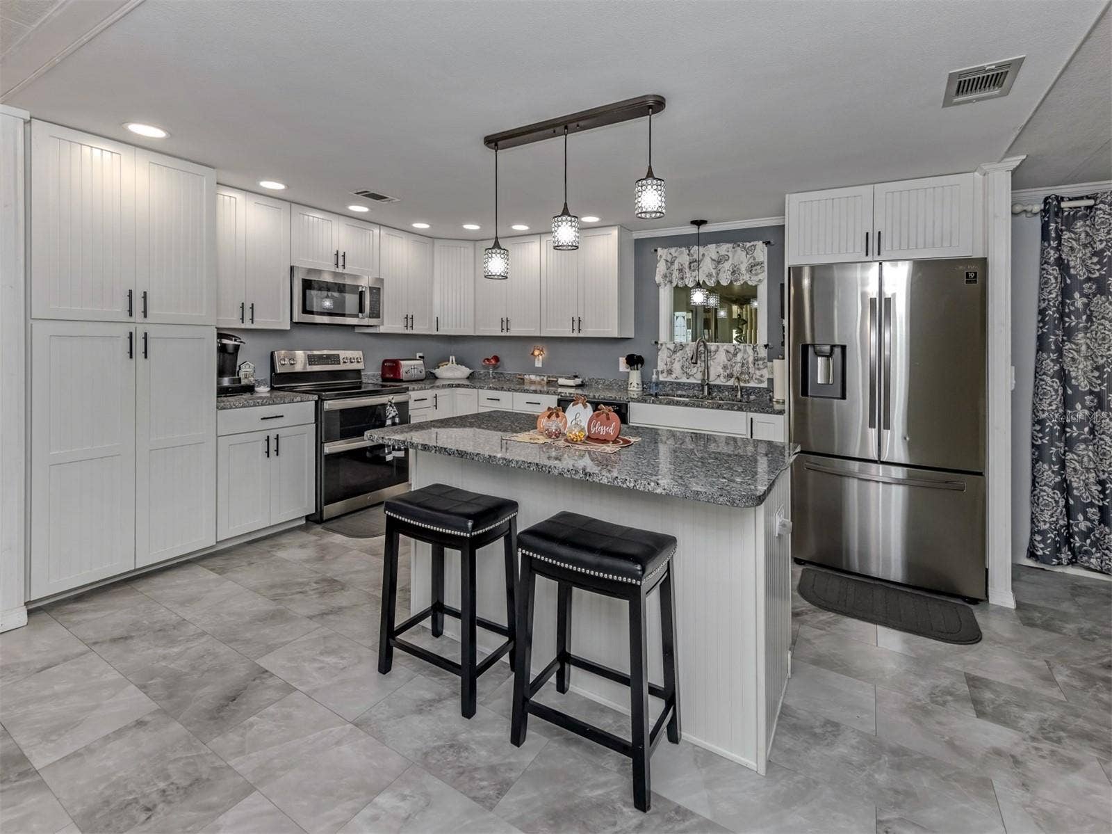 196 PALM HARBOR DRIVE, North Port, FL 34287 196 PALM HARBOR DRIVE, North Port, FL 34287