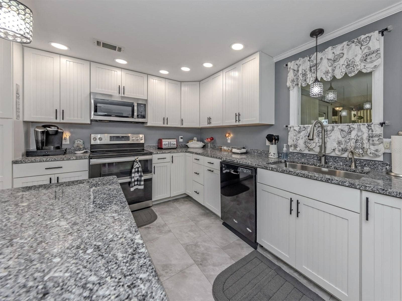196 PALM HARBOR DRIVE, North Port, FL 34287 196 PALM HARBOR DRIVE, North Port, FL 34287