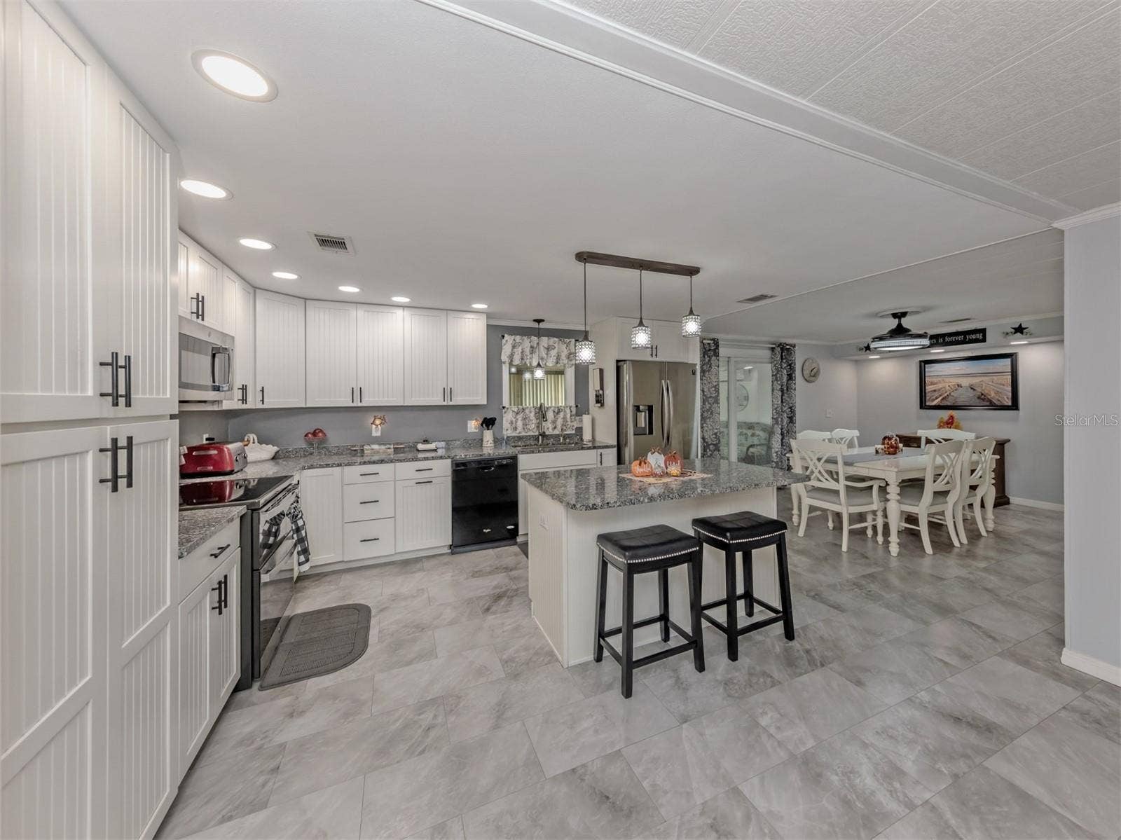 196 PALM HARBOR DRIVE, North Port, FL 34287 196 PALM HARBOR DRIVE, North Port, FL 34287