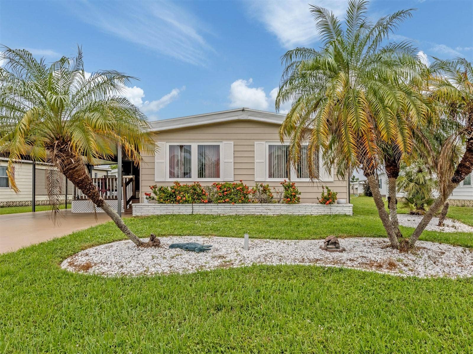 196 PALM HARBOR DRIVE, North Port, FL 34287 196 PALM HARBOR DRIVE, North Port, FL 34287