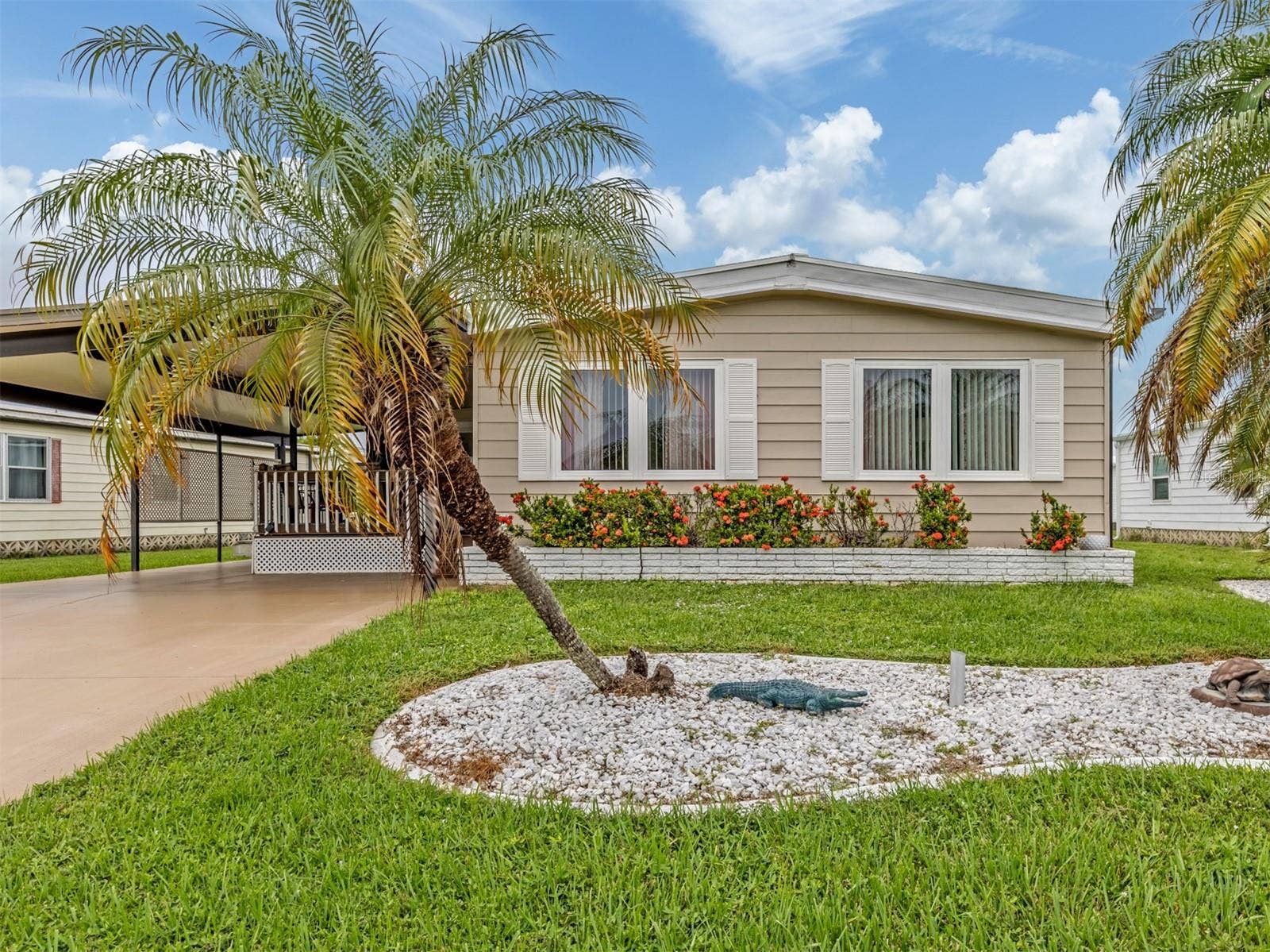 196 PALM HARBOR DRIVE, North Port, FL 34287 196 PALM HARBOR DRIVE, North Port, FL 34287