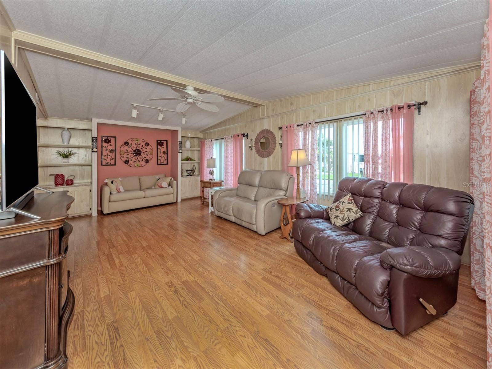 196 PALM HARBOR DRIVE, North Port, FL 34287 196 PALM HARBOR DRIVE, North Port, FL 34287