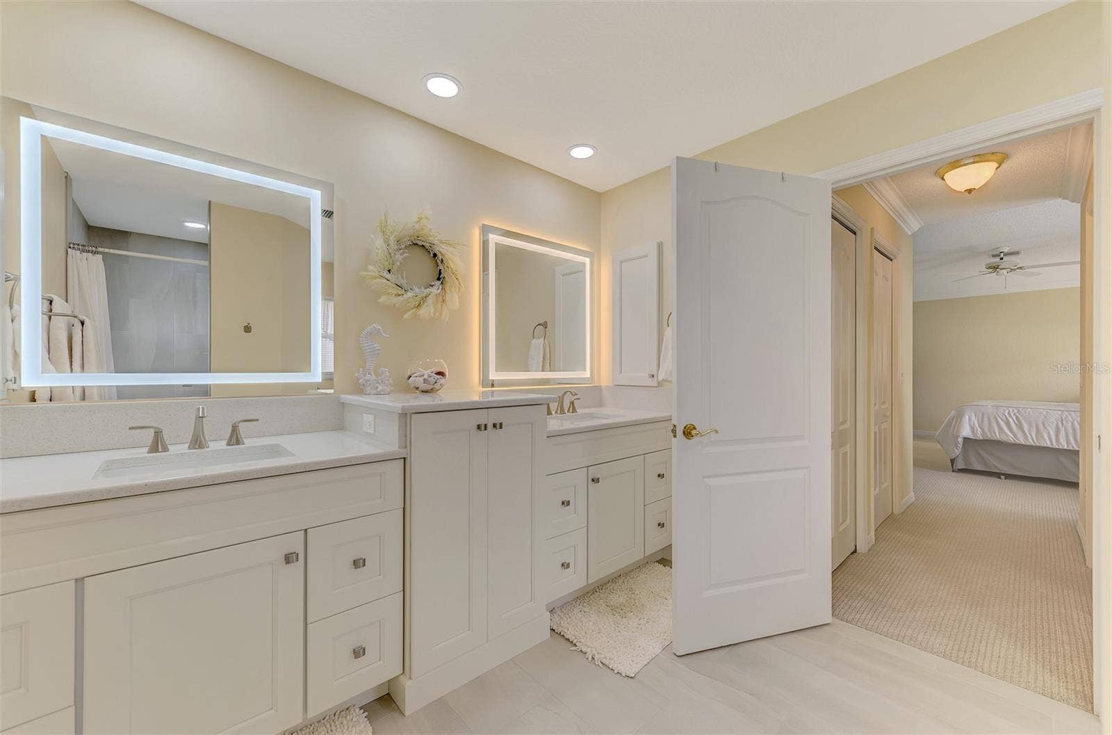 426 BERMUDA ISLES CIRCLE, Venice, FL 34292 426 BERMUDA ISLES CIRCLE, Venice, FL 34292