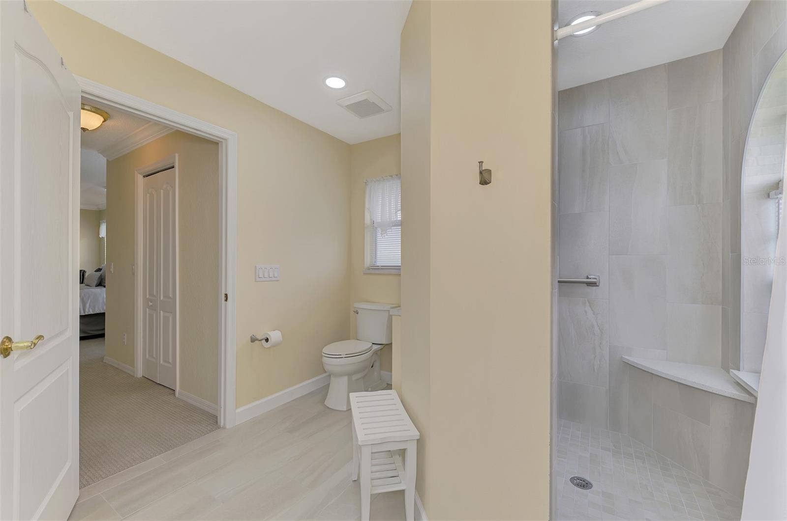 426 BERMUDA ISLES CIRCLE, Venice, FL 34292 426 BERMUDA ISLES CIRCLE, Venice, FL 34292
