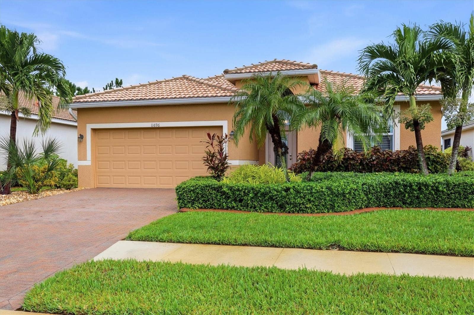 11696 SPOTTED MARGAY AVENUE, Venice, FL 34292 11696 SPOTTED MARGAY AVENUE, Venice, FL 34292