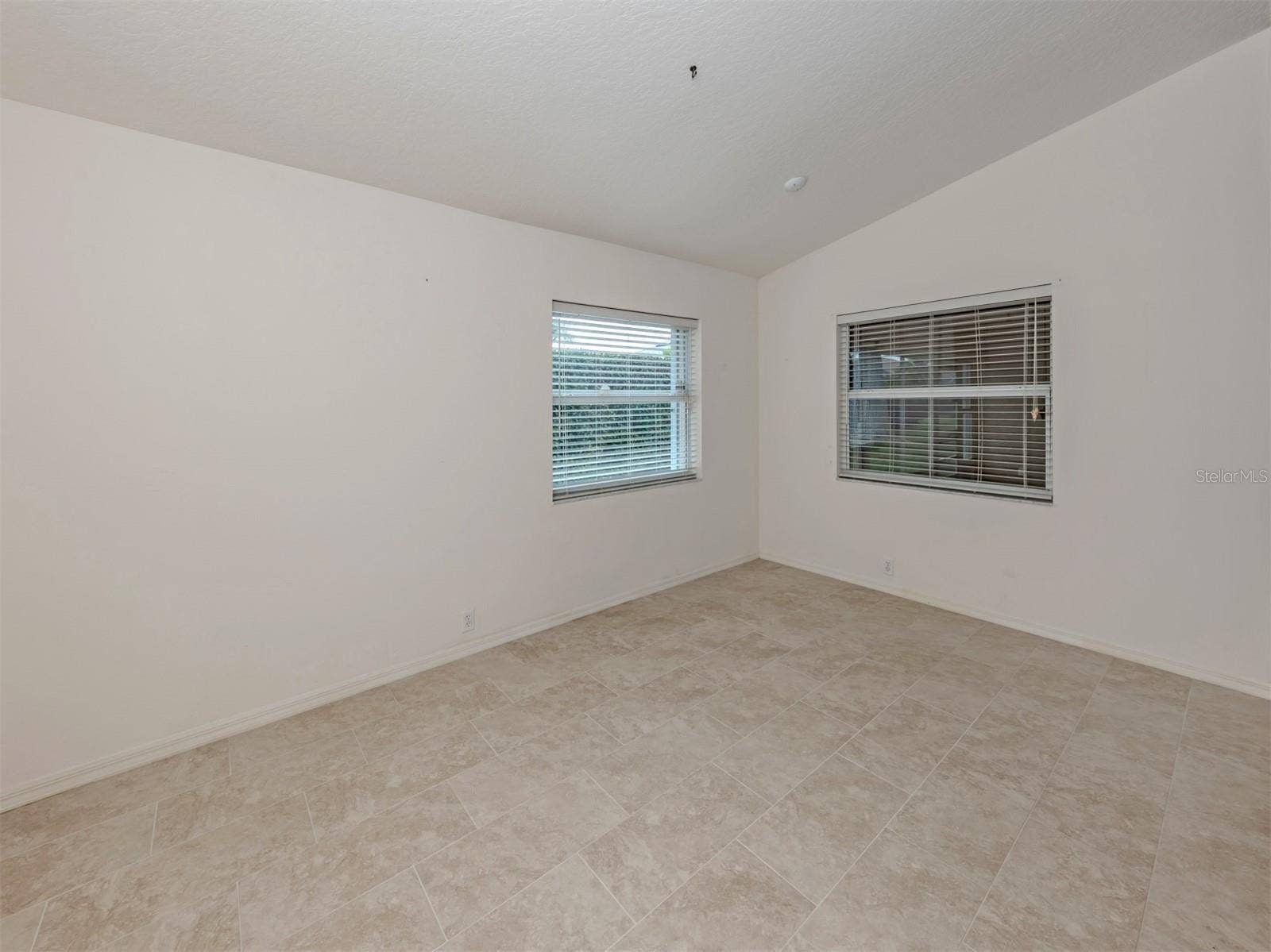 5839 MCKINLEY ROAD, Venice, FL 34293 5839 MCKINLEY ROAD, Venice, FL 34293