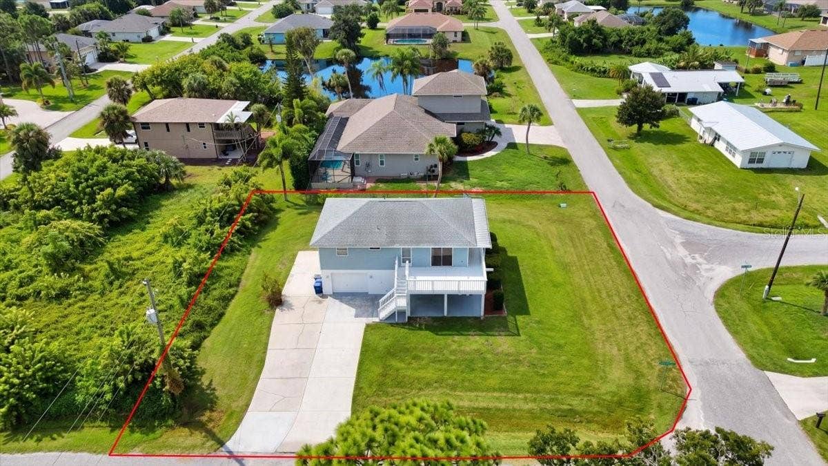 4104 STROMBUS ROAD, Venice, FL 34293 4104 STROMBUS ROAD, Venice, FL 34293