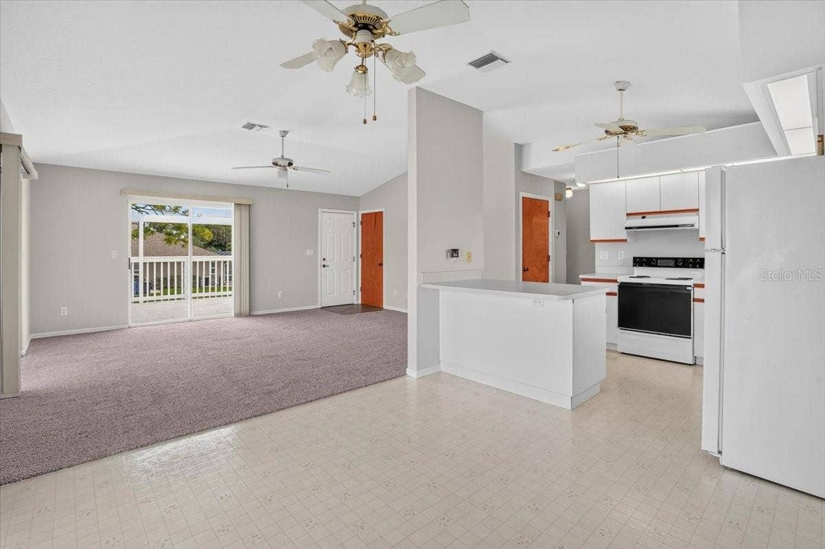 4104 STROMBUS ROAD, Venice, FL 34293 4104 STROMBUS ROAD, Venice, FL 34293